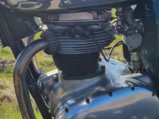 BSA A65 motorcykel