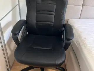 Arozzi Enzo gamerstol