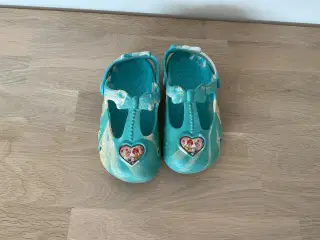 Clogs