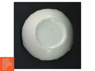 Keramisk vase med bladmønster (str. H. 12,5 cm. ø. 15,5 cm)