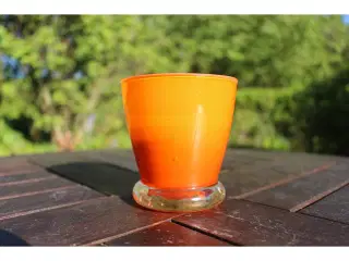 Orange glaslysestage, muligvis Murano glas.  