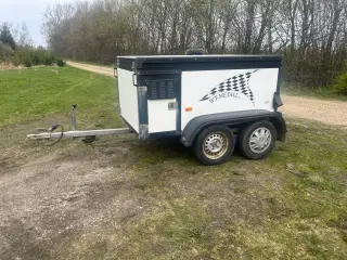 Luksus hundetrailer til 4 hunde