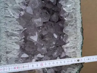 24,5 kg 57cm høj Ametyst klynge