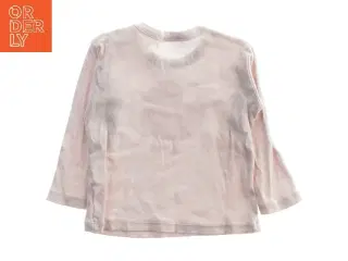 Langærmet babybluse med grafisk motiv fra Benetton (str. 68)