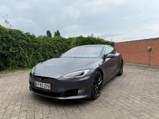 Tesla Model S  100D