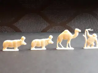 Solgt / 6 Øtker Zoo Figurer