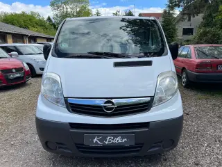 Opel vivaro 2.0 cdti lang model