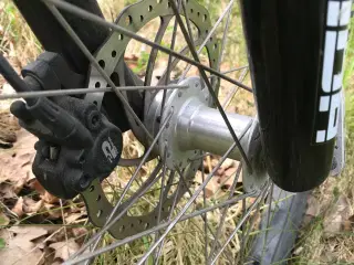 Cykel Moutainbike før 155-165cm med 24 Shimano 