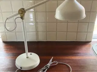 Bordlampe købt i IKEA
