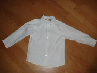 George hvid skjorte str. 4 år