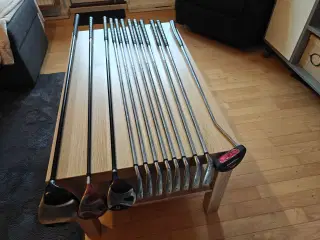 Wilson Deep Red Titanium Golfkølle sæt 