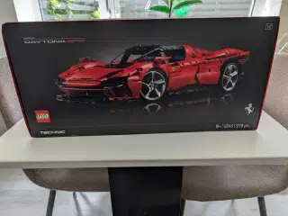 Ferrari Daytona SP3 LEGO Technic 42143