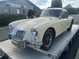 MGA 1500 Coupe 1959 i fin stand