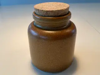 Sennepskrukke med korkprop