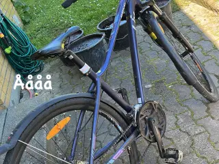 Mountainbike cykel m. Kevlar dæk og 27 gear
