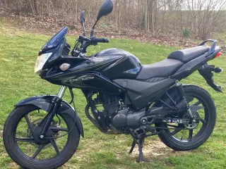 Honda CBF 125. Økonomisk begynder /pendler mc.