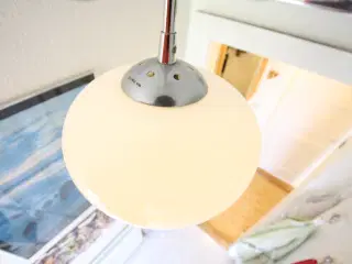 Flot loftlampe i glas (skal ses)