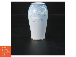 Blå vase med mågemotiv fra Bing & Grøndahl (str. 13 cm)