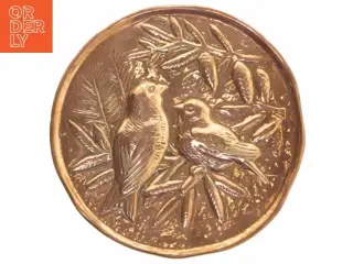 Dekorativ kobber relief med fuglemotiv (str. Ø 18,5x0,5 cm)