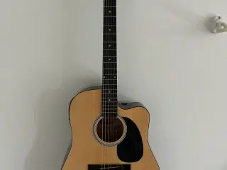 Halvakustisk guitar