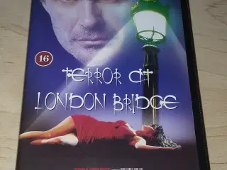 Thriller, TERROR OF LONDON BRIDGE, instruktør E.W.