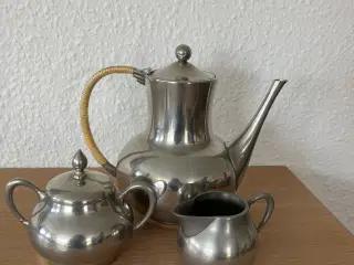 Tin kaffekande, sukkerskål og flødekande