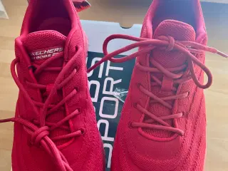 SKECHERS Damesko str 39