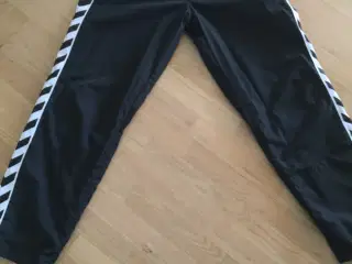 Ny Hummel fritidssæt str. L