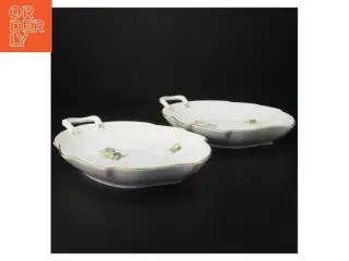 To porcelænsfade med erantismotiv og guldkant fra B&G (str. 25 cm)