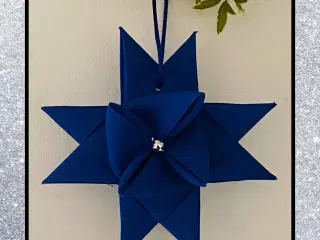 Blå og lilla stjerner