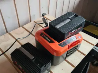 Redback batteri 2 stk + oplader 
