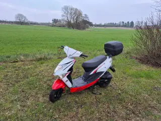 Vga explora euro 4 30 scooter 