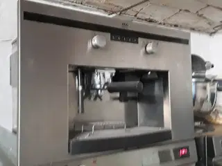 AEG Cappuccino maskine.
