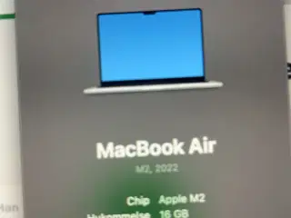 MacBook næsten ik brugt. 3 måneder gammel 