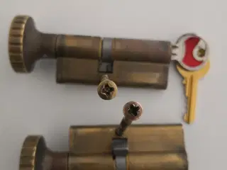 Cylinderlås med 2 nøgler 
