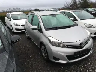 Toyota yaris 1.0 vvt-i  5 døre bakkamera 