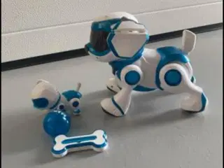 Newborn TEKSTA Robotic Pets Robot 