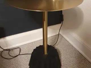 Fint lille sidebord / sengebord. 