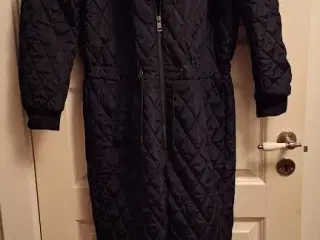 Sort termodragt str L - næsten ny