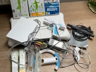 Nintendo Wii med spil og tilbehør 