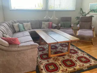 Hjørnesofa og 2 lænestole