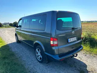 VW Caravelle 2,5 TDI comfortline 9 PERSONBIL