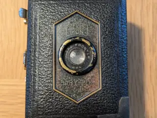Zeiss Ikon Baby Box