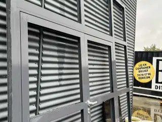 Glas Facade parti (300cmx300cm) (Skaffor Blå glas)
