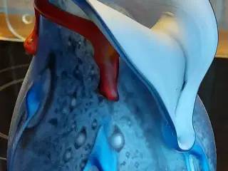 ESSIE ZAREH-- glaskunstner