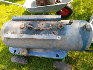 ældre kompressor men virker