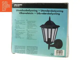 Sort udendørslampe fra Biltema