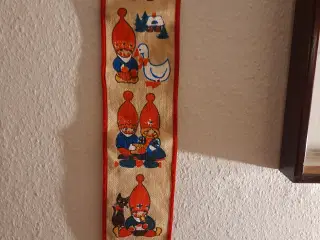 Retro ophæng, Nisser med forskellige gøremål.