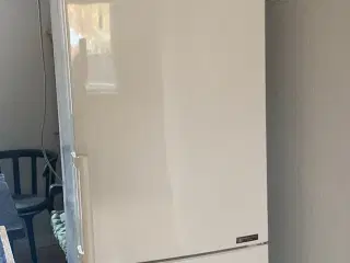 Rummeligt Kølefryseskab