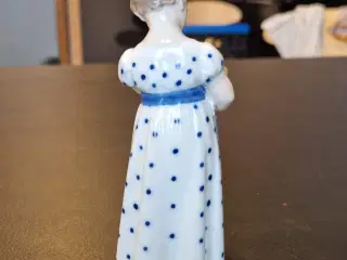 Pige med dukke, Royal Copenhagen